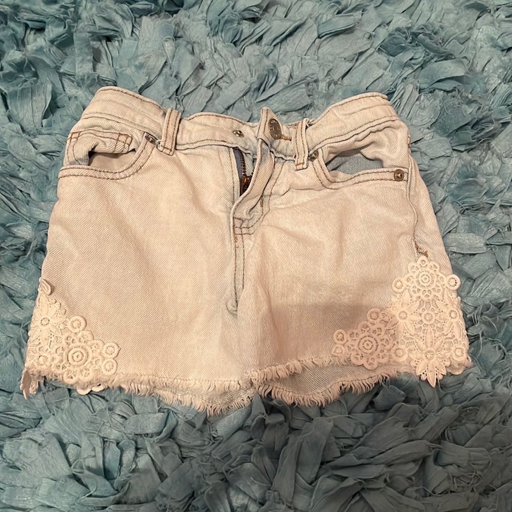 Size xs, 4-5, girls denim shorts